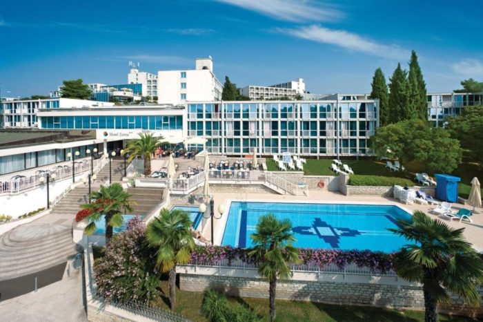 Hotel-Zorna-Plava-Laguna-vedere-de-ansamblu